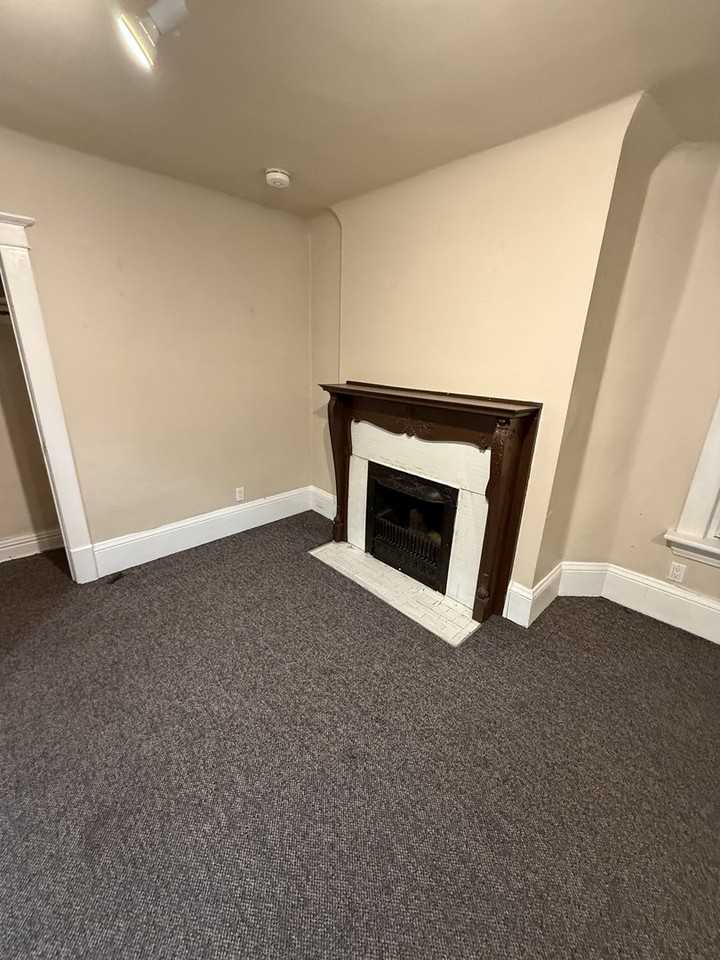 398 Sunnyside Ave - Photo 2 of 9