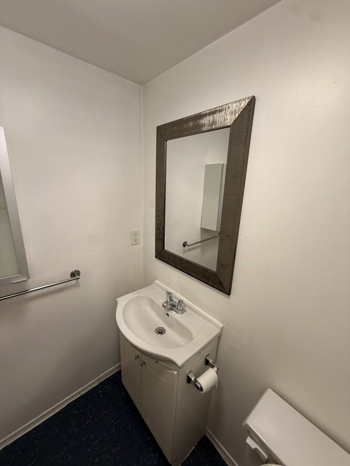 398 Sunnyside Ave - Photo 5 of 9