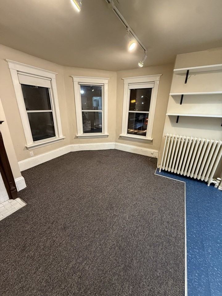 398 Sunnyside Ave - Photo 7 of 9