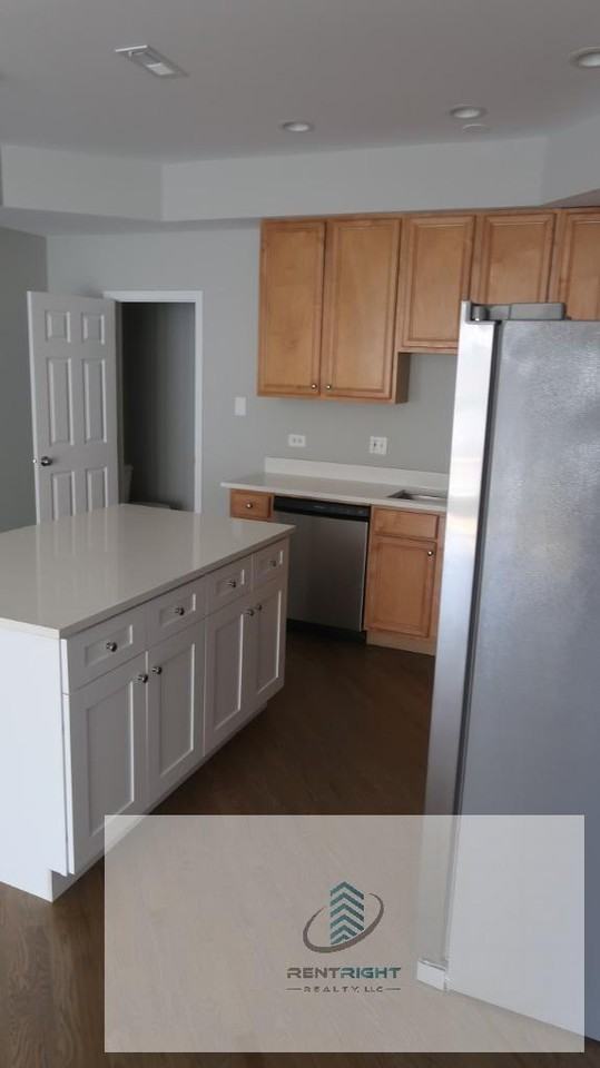1446 W Chicago Ave #1446-2 - Photo 4 of 30