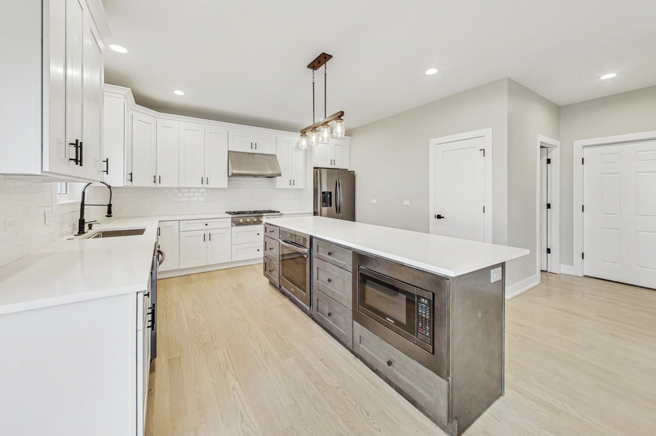 4028 Faith Ln - Photo 5 of 26