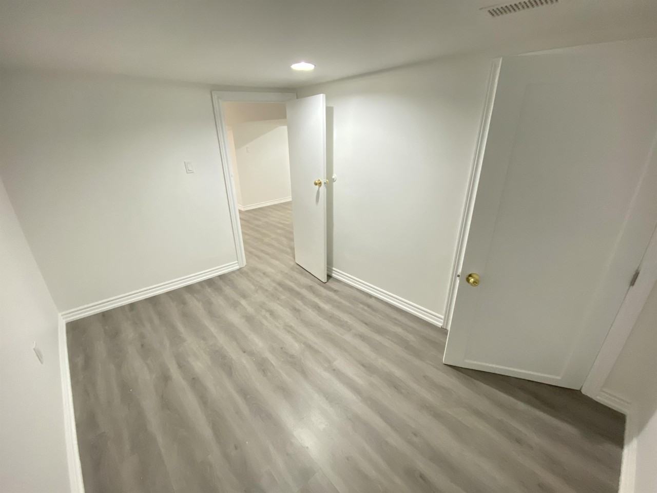 34 Gladstone Ave #4 - Photo 5 of 7