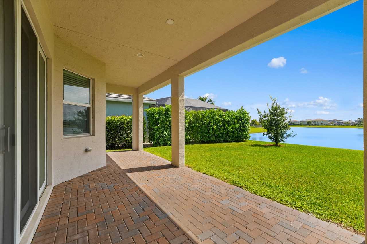 16110 Whippoorwill Circle - Photo 3 of 9