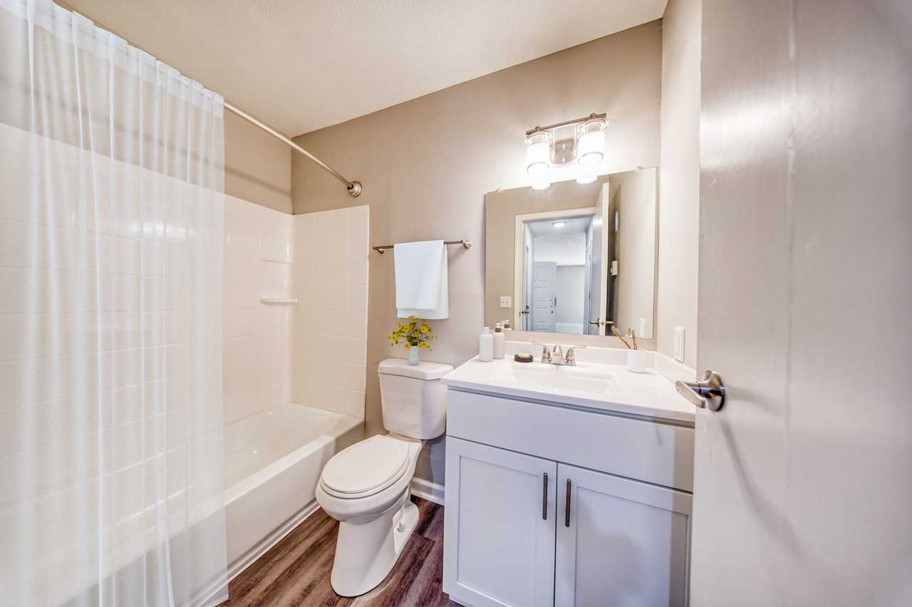 Green Valley Apartments - Photo 4 of 12