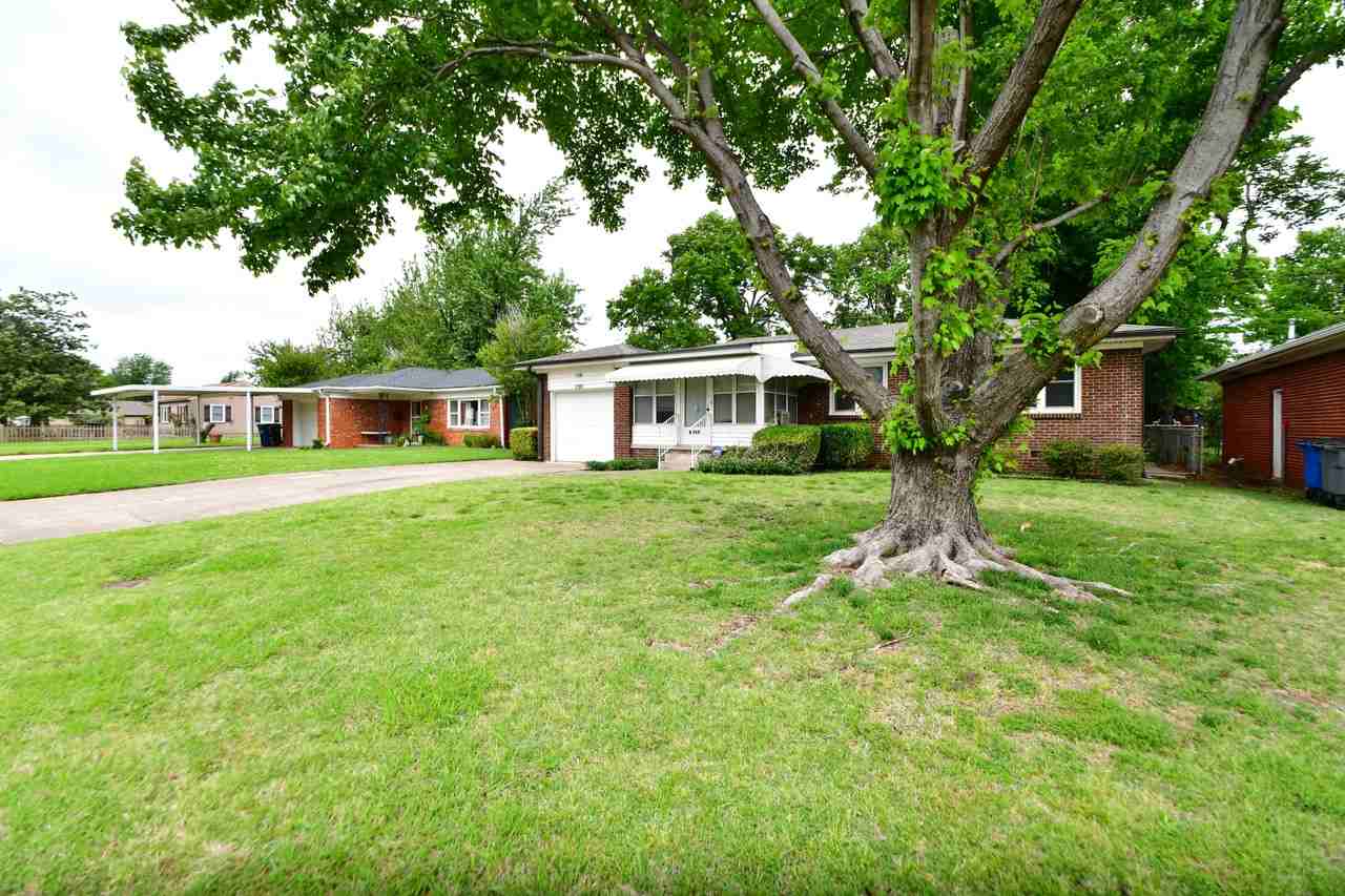 3707 E 29th St #1 - Photo 2 of 23