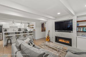 featured image of 731 E Durant Ave #2