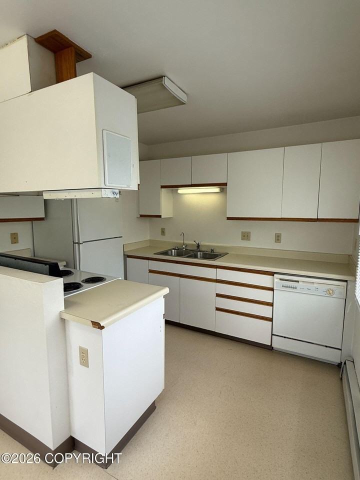 4008 E Steven Dr #28 - Photo 2 of 10