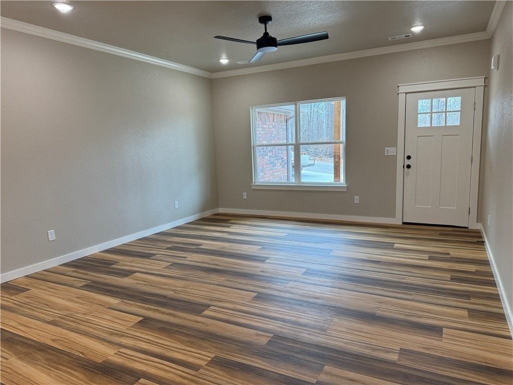 4 Melrose Ln - Photo 4 of 11