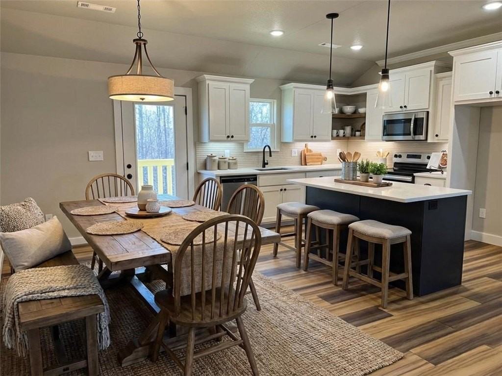 4 Melrose Ln - Photo 6 of 11