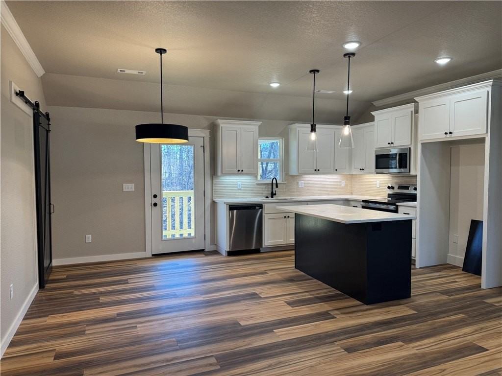 4 Melrose Ln - Photo 7 of 11