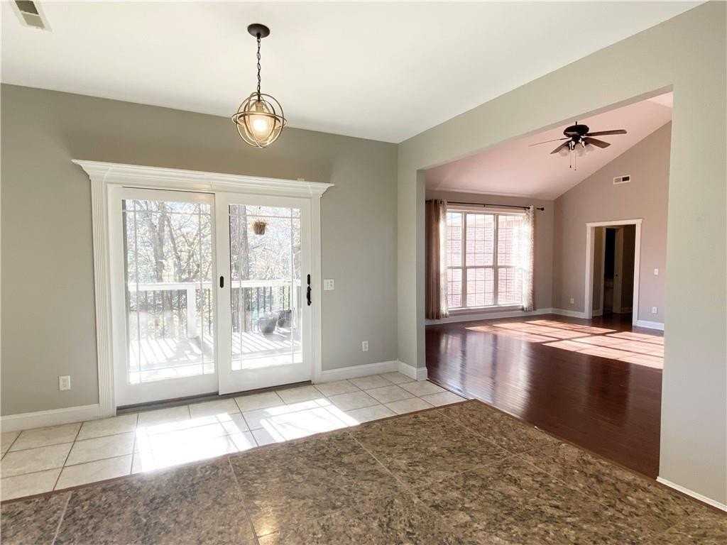 1806 Nw Mustang Ave - Photo 7 of 30