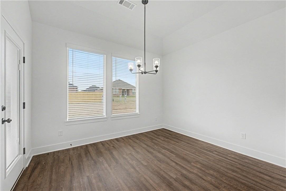 512 W Canada Dr - Photo 3 of 18