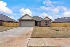 146 N Banner Ave - Photo 1 of 1