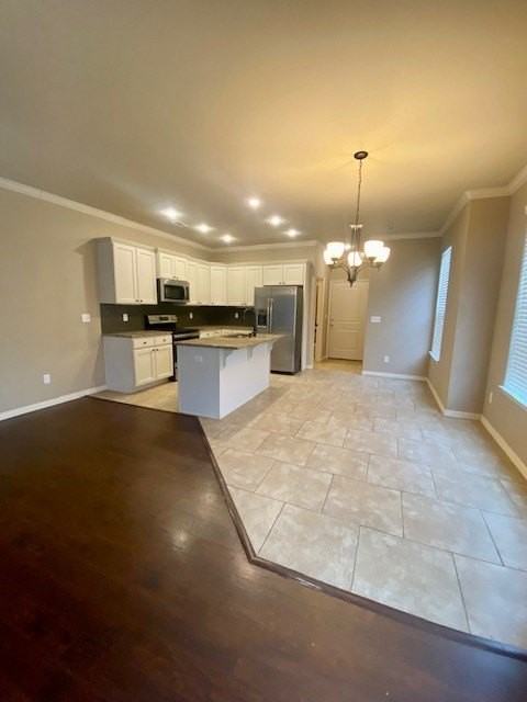 1087 N Leverett Ave - Photo 5 of 23