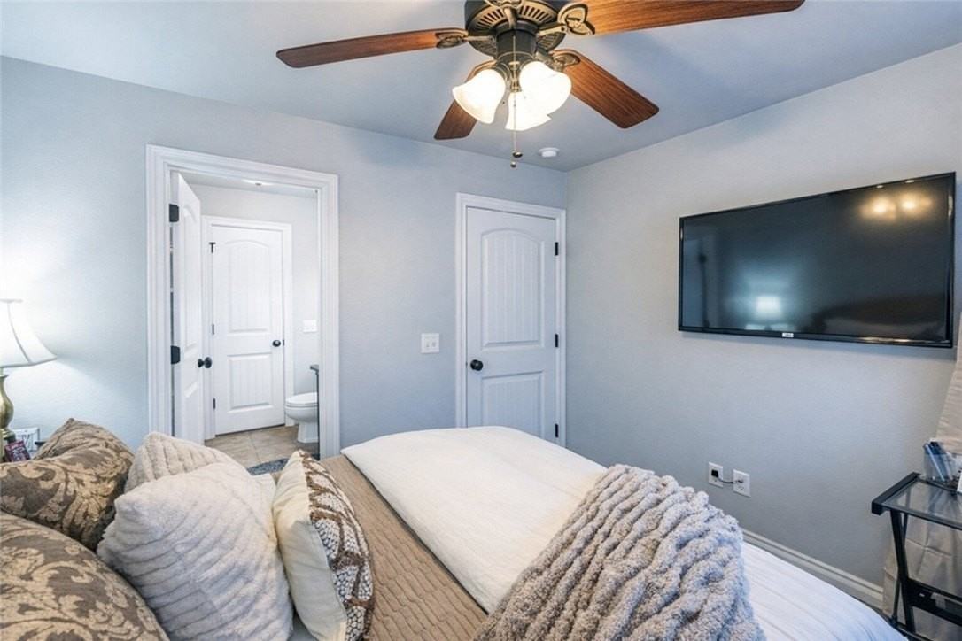 1123 S Tottenham Ct - Photo 6 of 10