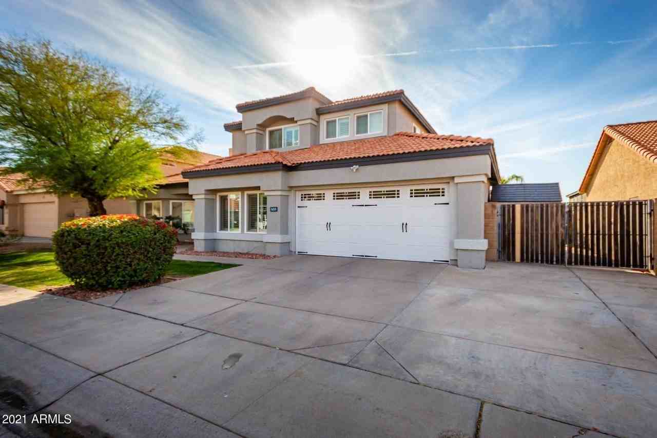 5655 E Beverly Ln - Photo 3 of 40