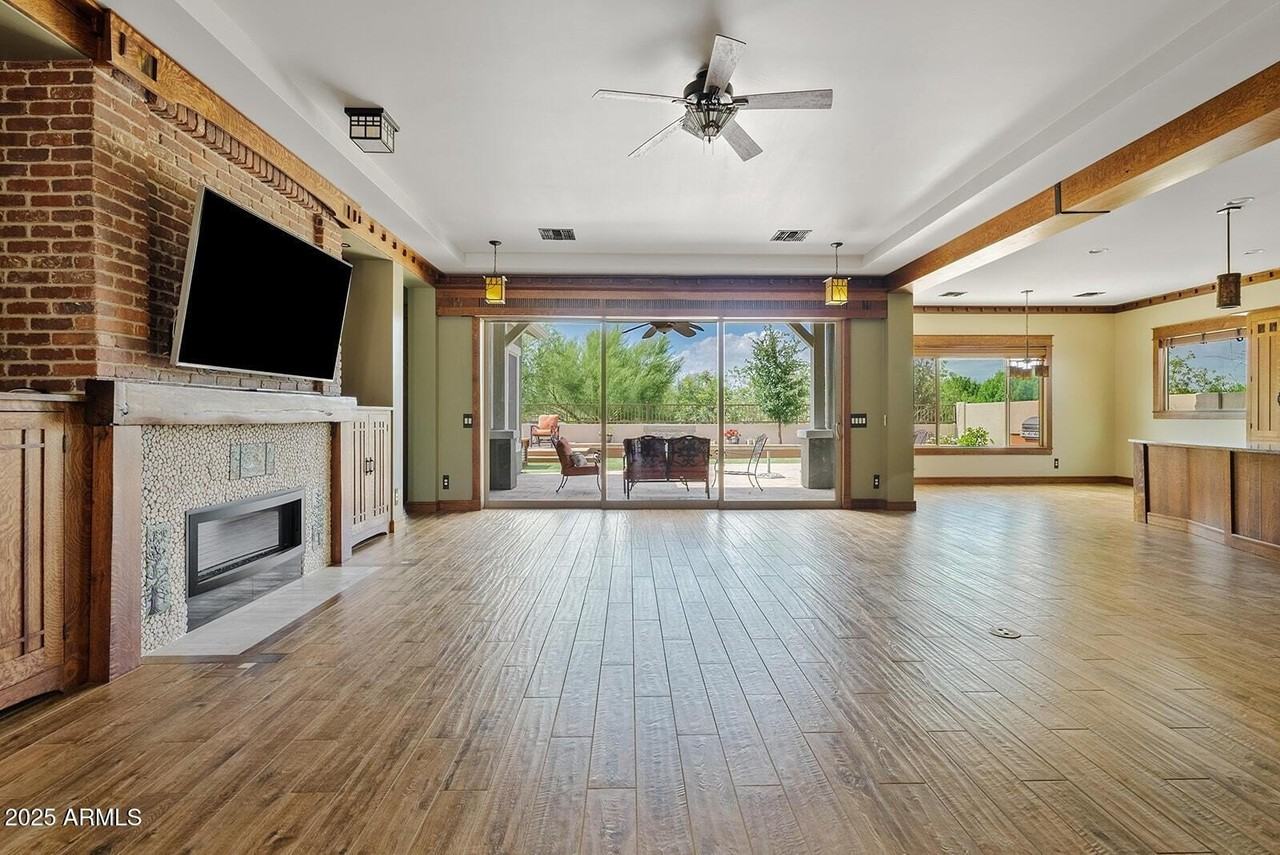 3123 E Cat Balue Dr - Photo 5 of 38