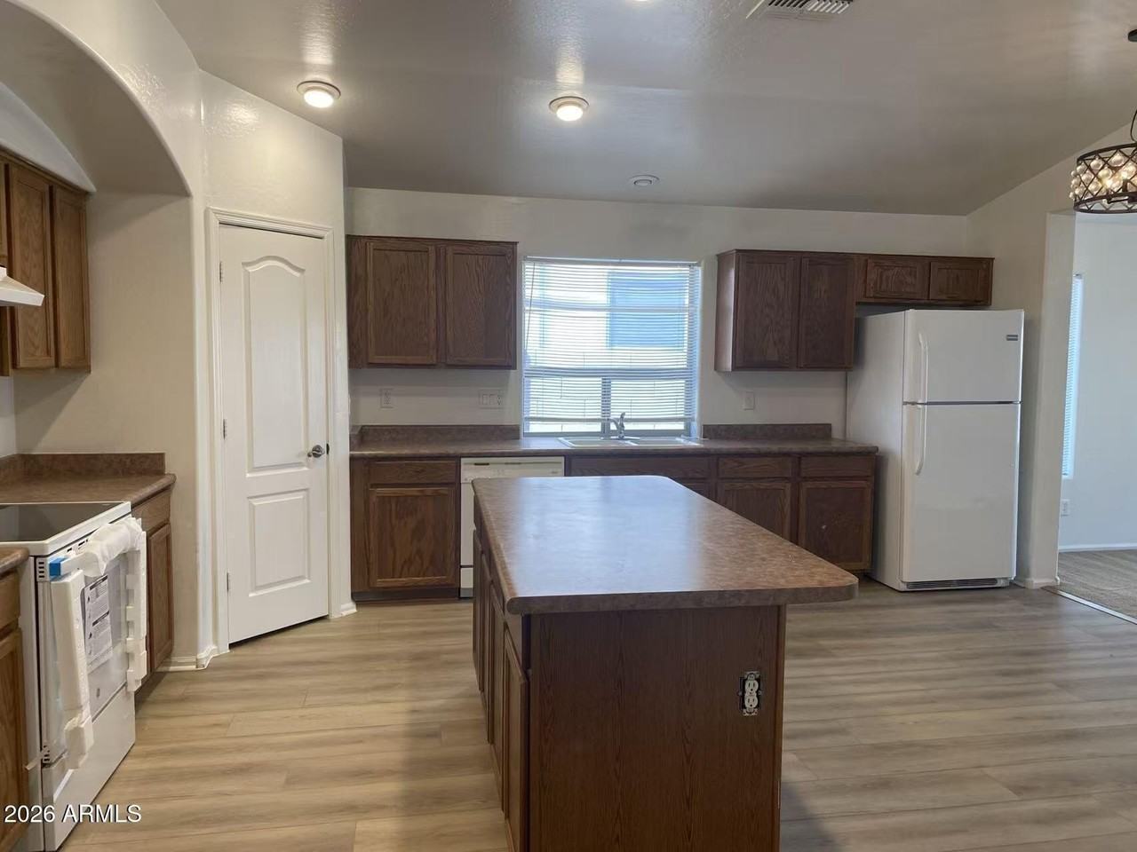 9124 W Heber Rd - Photo 7 of 26