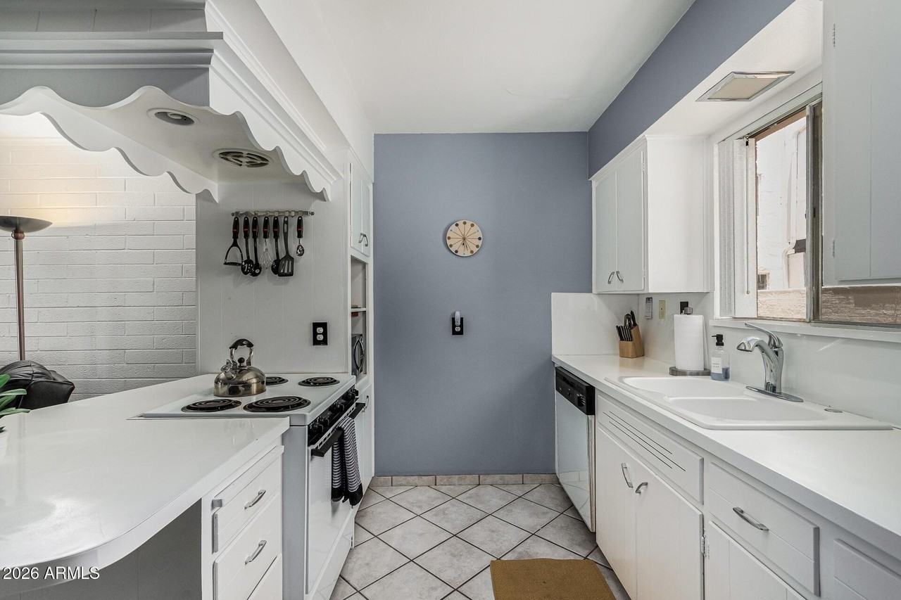 6824 E 2nd St #113 - Photo 4 of 24