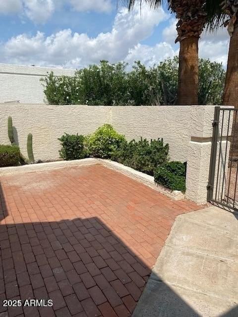 6621 E Kelton Ln - Photo 3 of 18