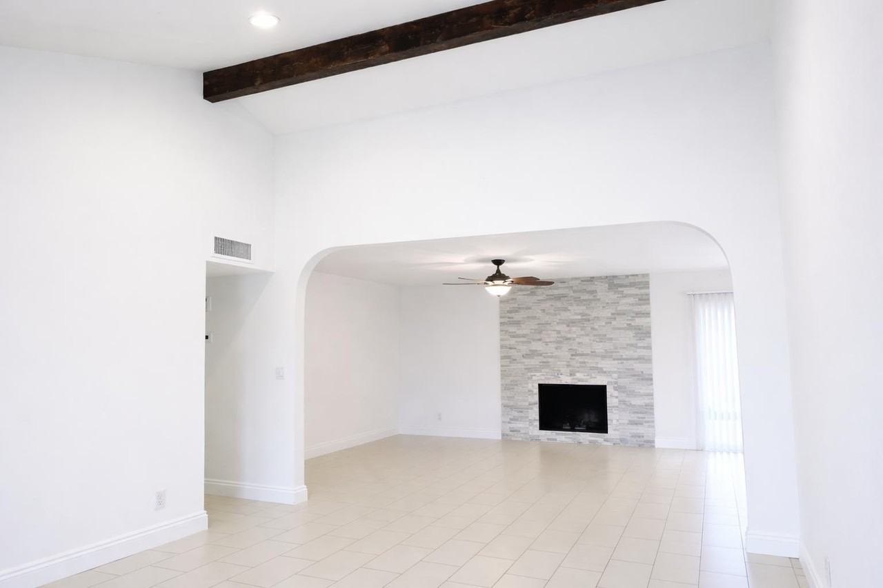 8832 E Lupine Ave - Photo 3 of 16