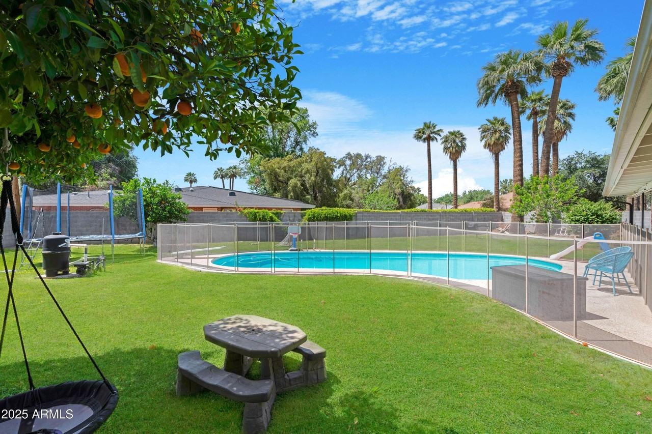 1021 W Las Palmaritas Dr - Photo 4 of 30