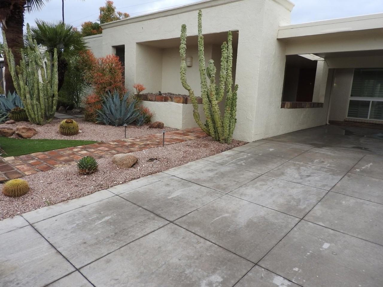 4111 N 87th Pl - Photo 4 of 35