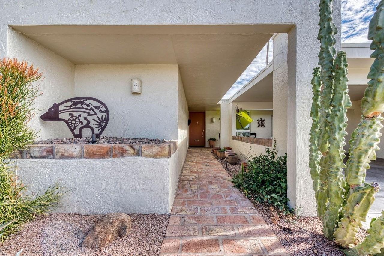 4111 N 87th Pl - Photo 5 of 35