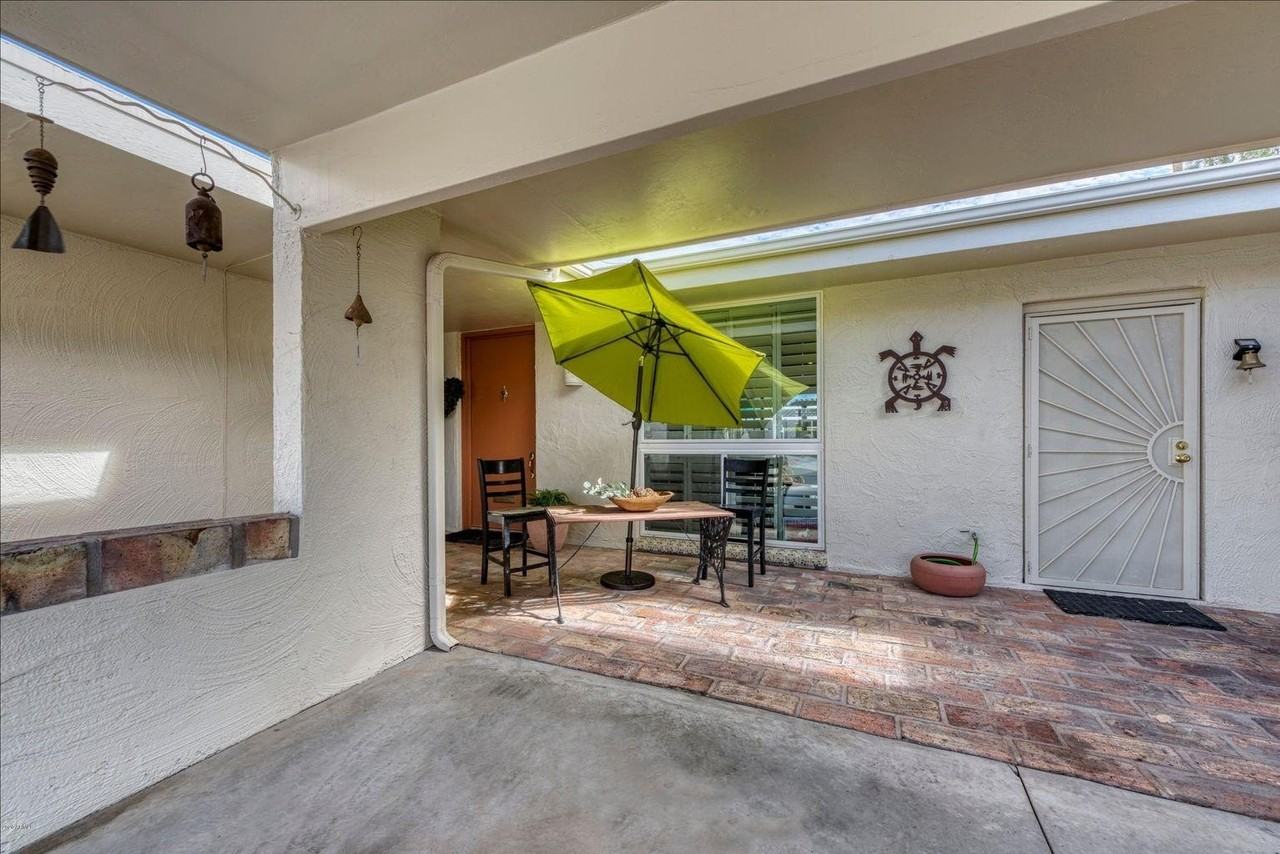 4111 N 87th Pl - Photo 6 of 35