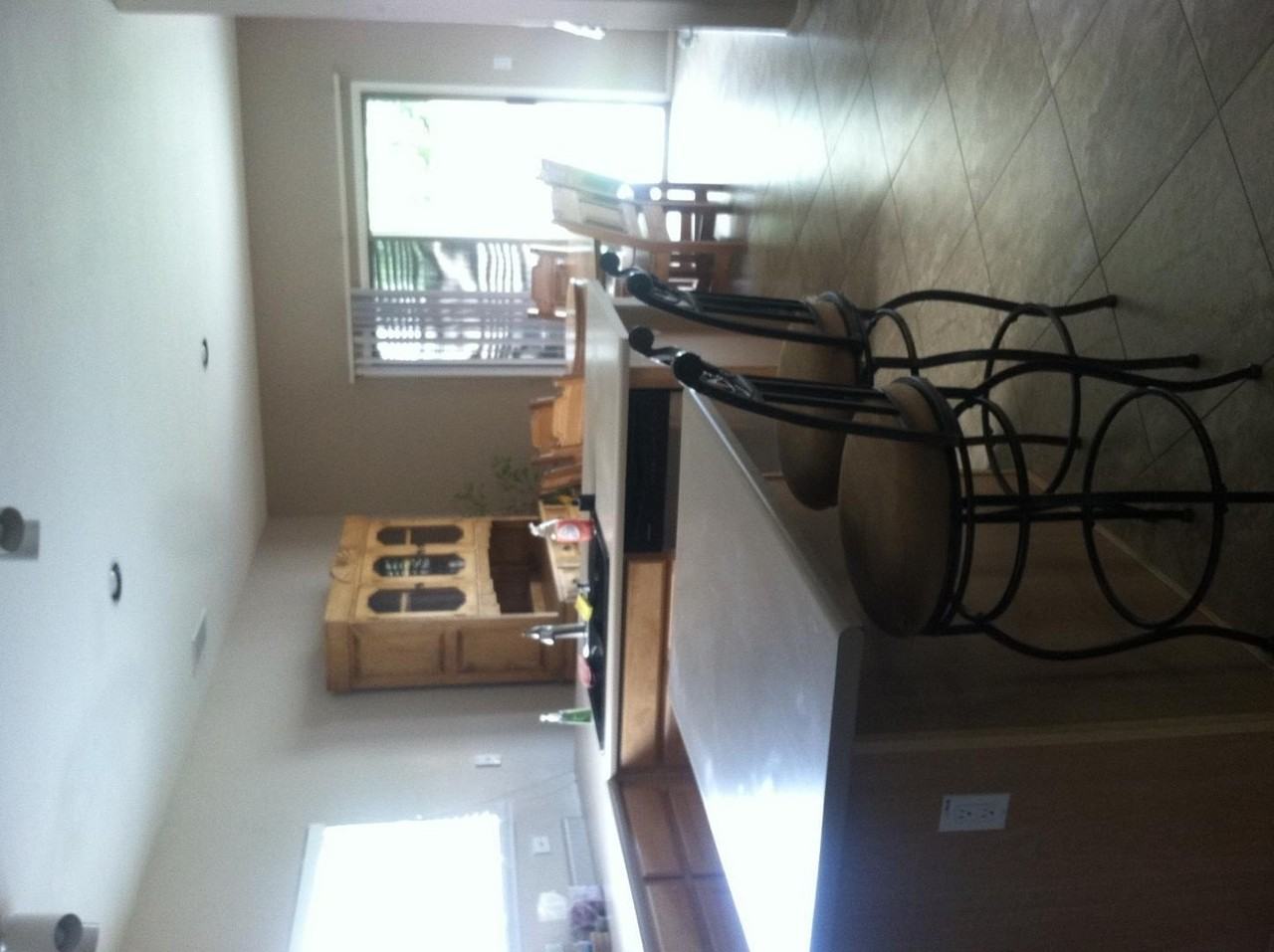 1041 W Longhorn Dr - Photo 5 of 19