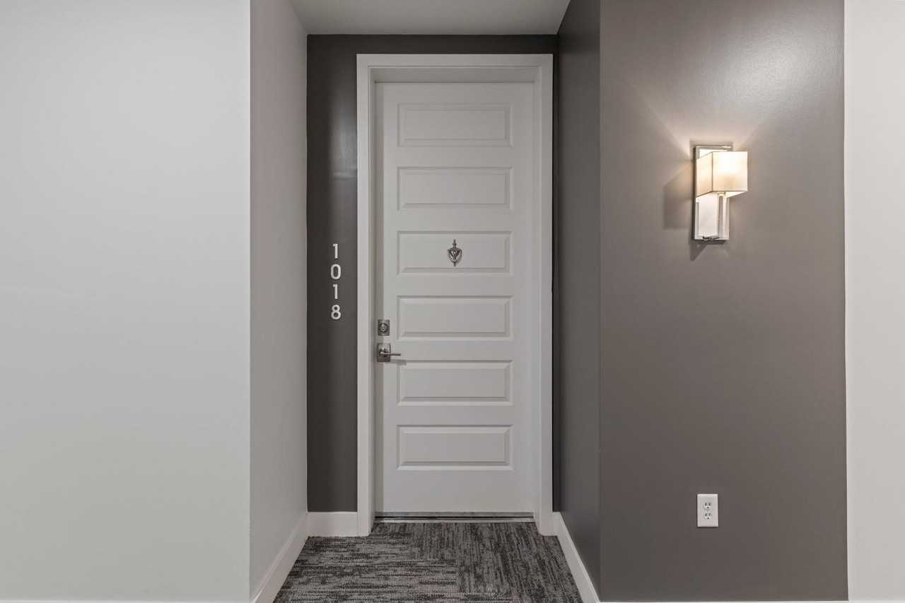 7300 E Earll Dr #1018 - Photo 2 of 40