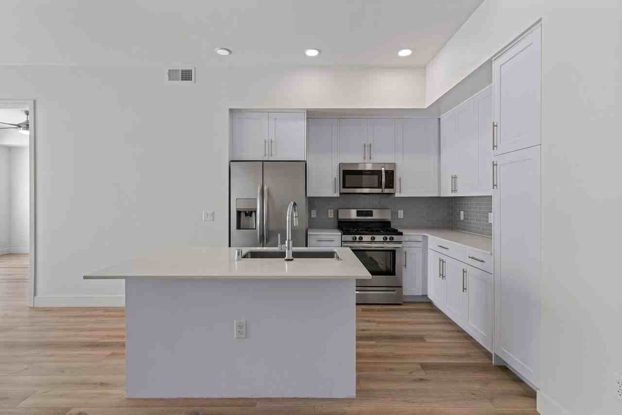 7300 E Earll Dr #1018 - Photo 7 of 40
