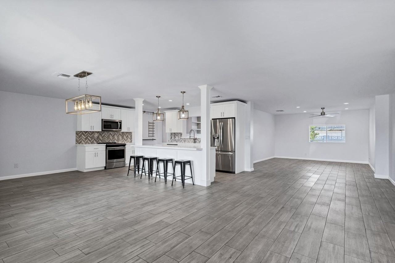 3046 E Glenrosa Ave - Photo 7 of 17