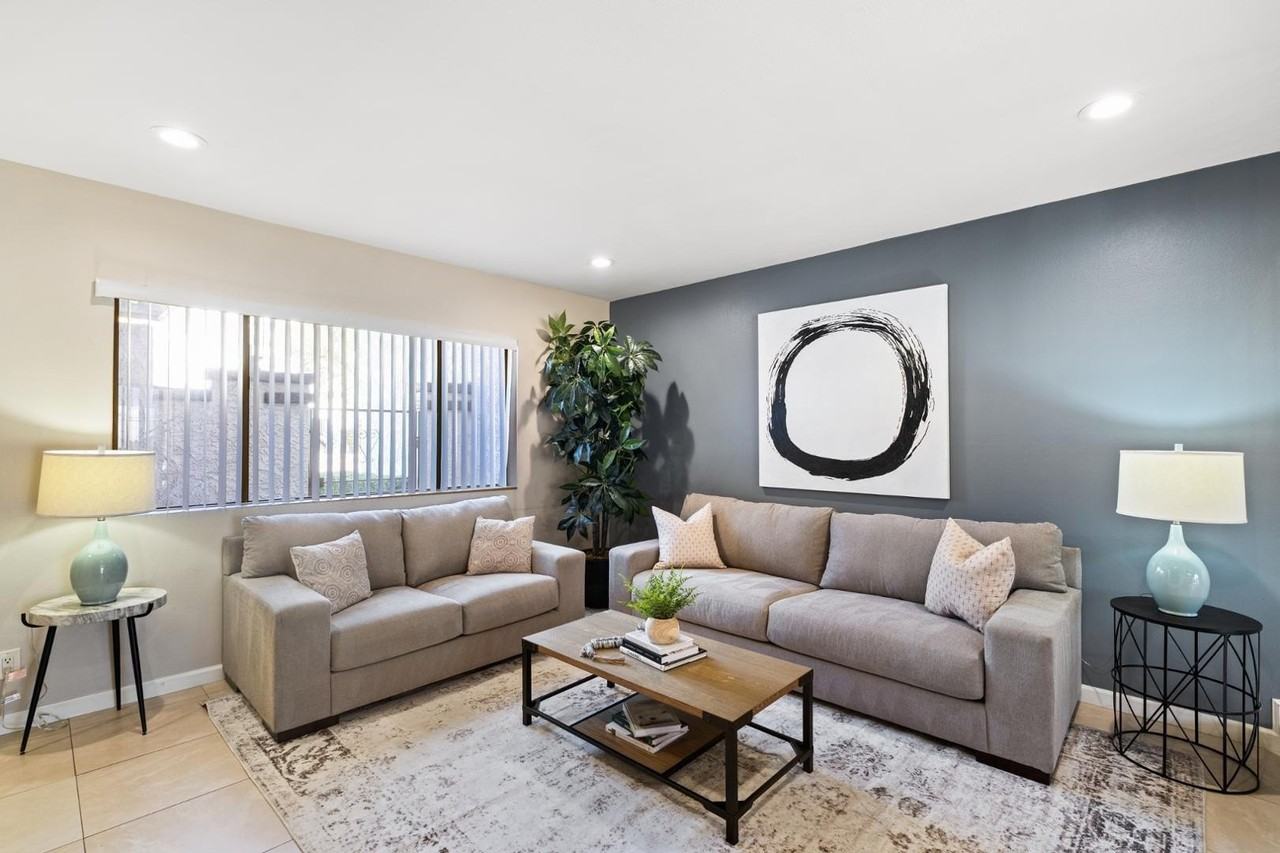 7339 E Northland Dr - Photo 2 of 32