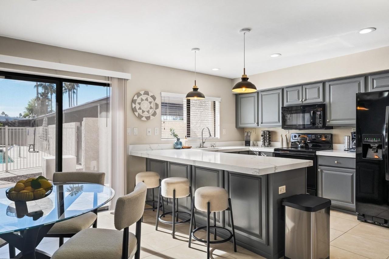 7339 E Northland Dr - Photo 3 of 32