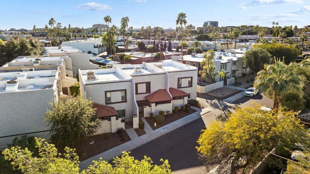 7339 E Northland Dr - Photo 4 of 32