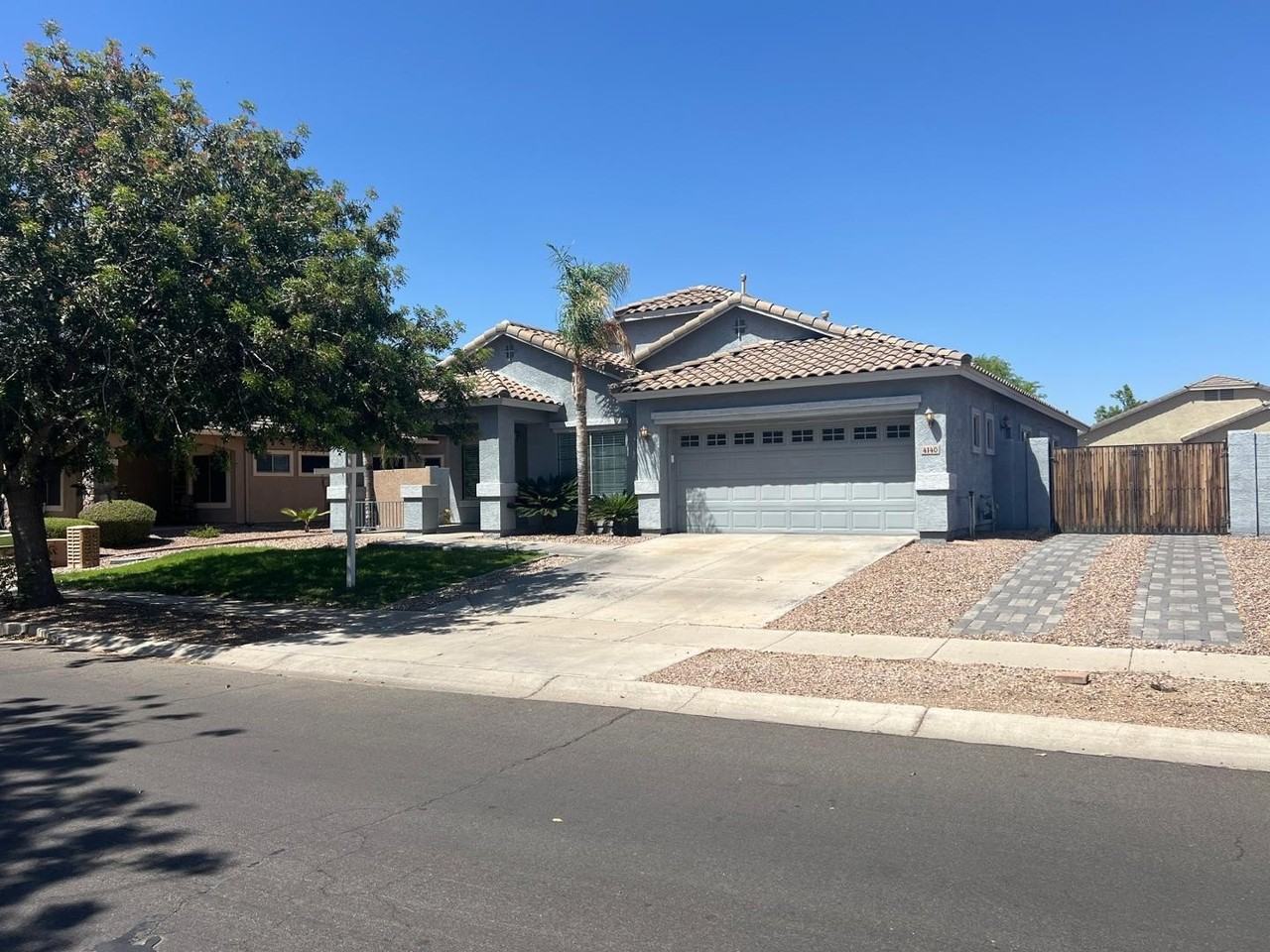 4140 E Claxton Ave - Photo 3 of 43