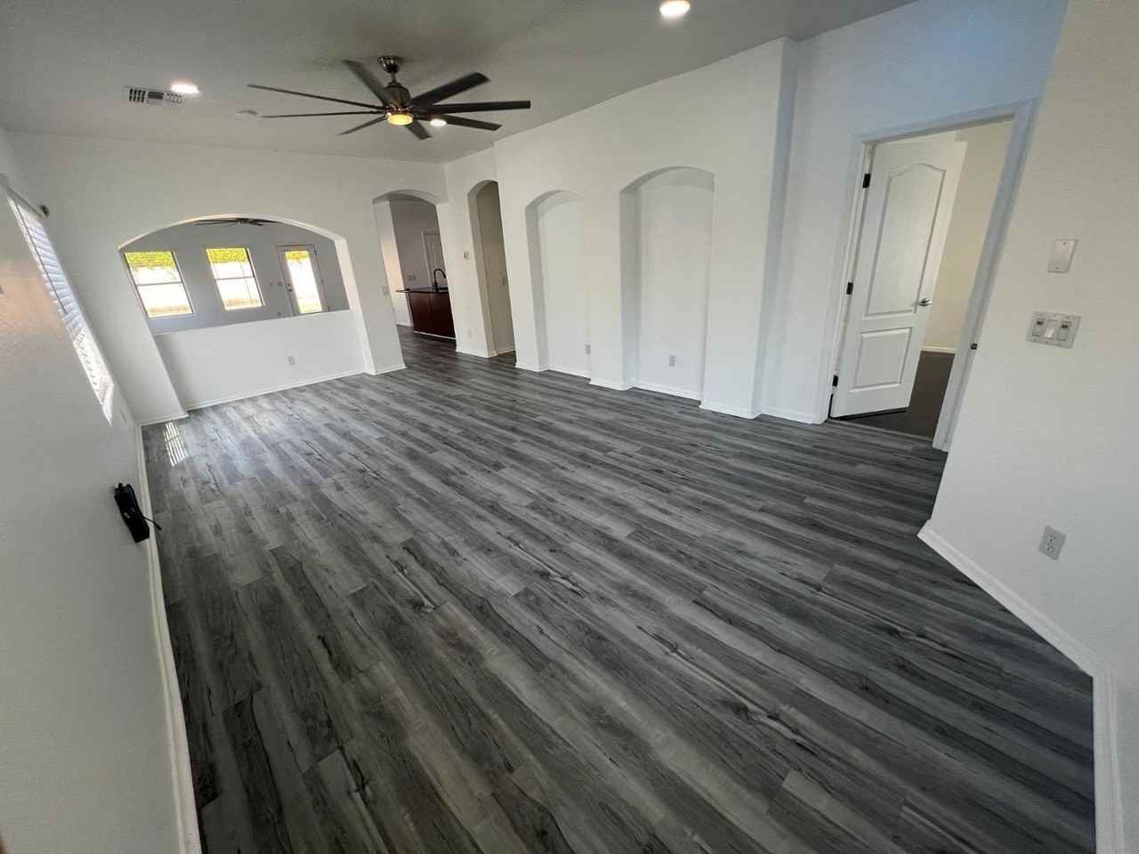 4140 E Claxton Ave - Photo 5 of 43