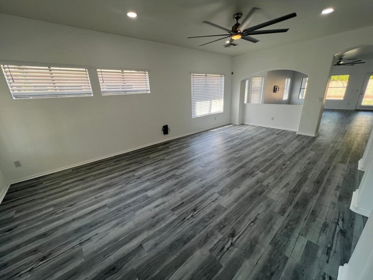 4140 E Claxton Ave - Photo 6 of 43