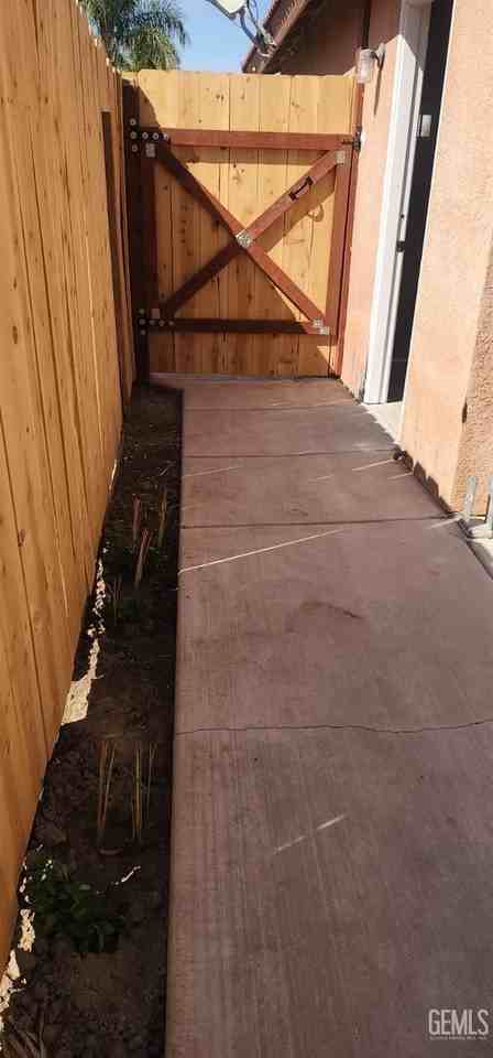 2819 Flint Hills Dr - Photo 2 of 6