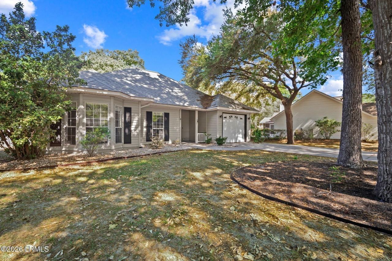 56 Le Moyne Dr - Photo 2 of 27