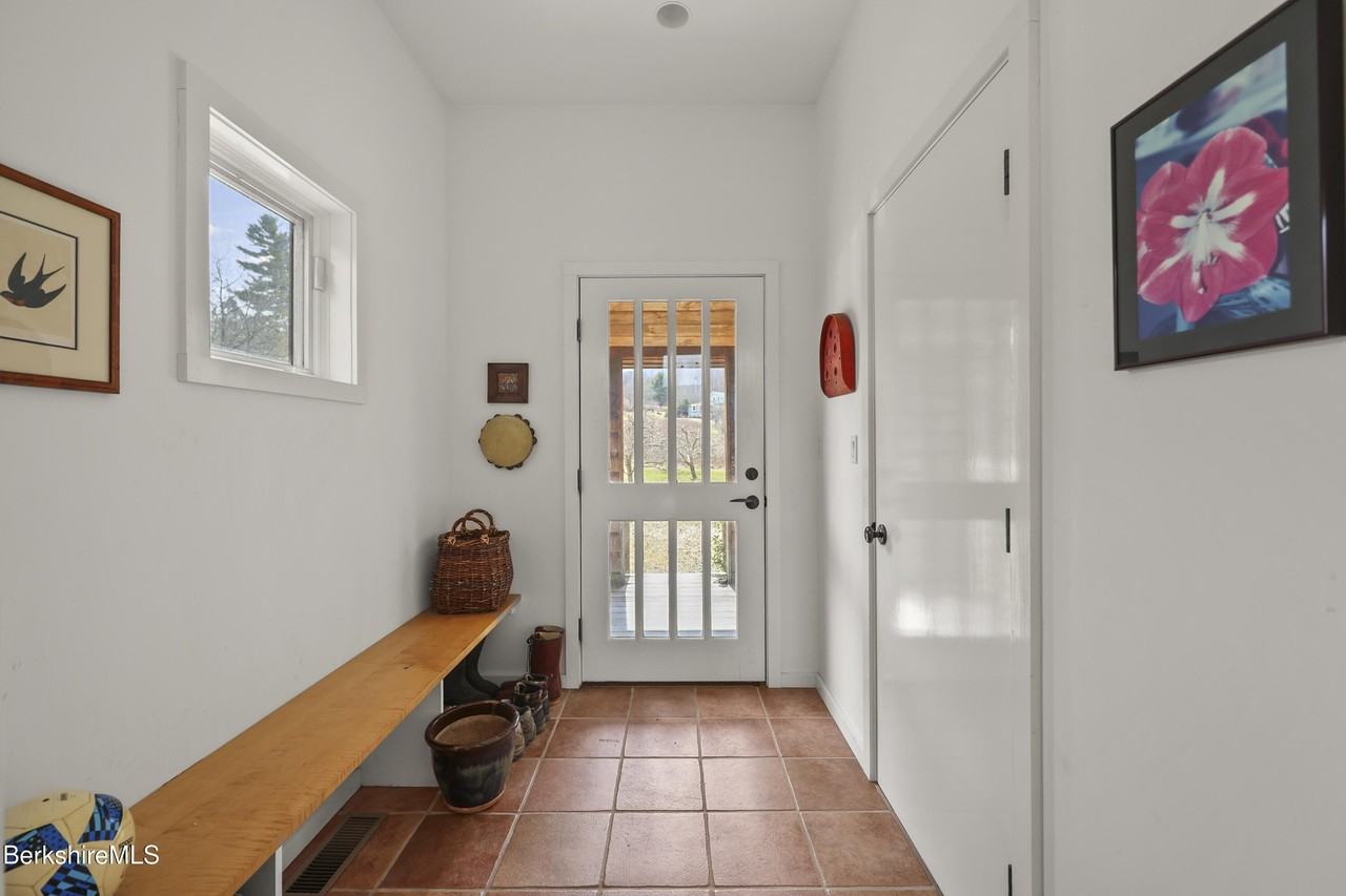 123 Jug End Rd - Photo 3 of 38