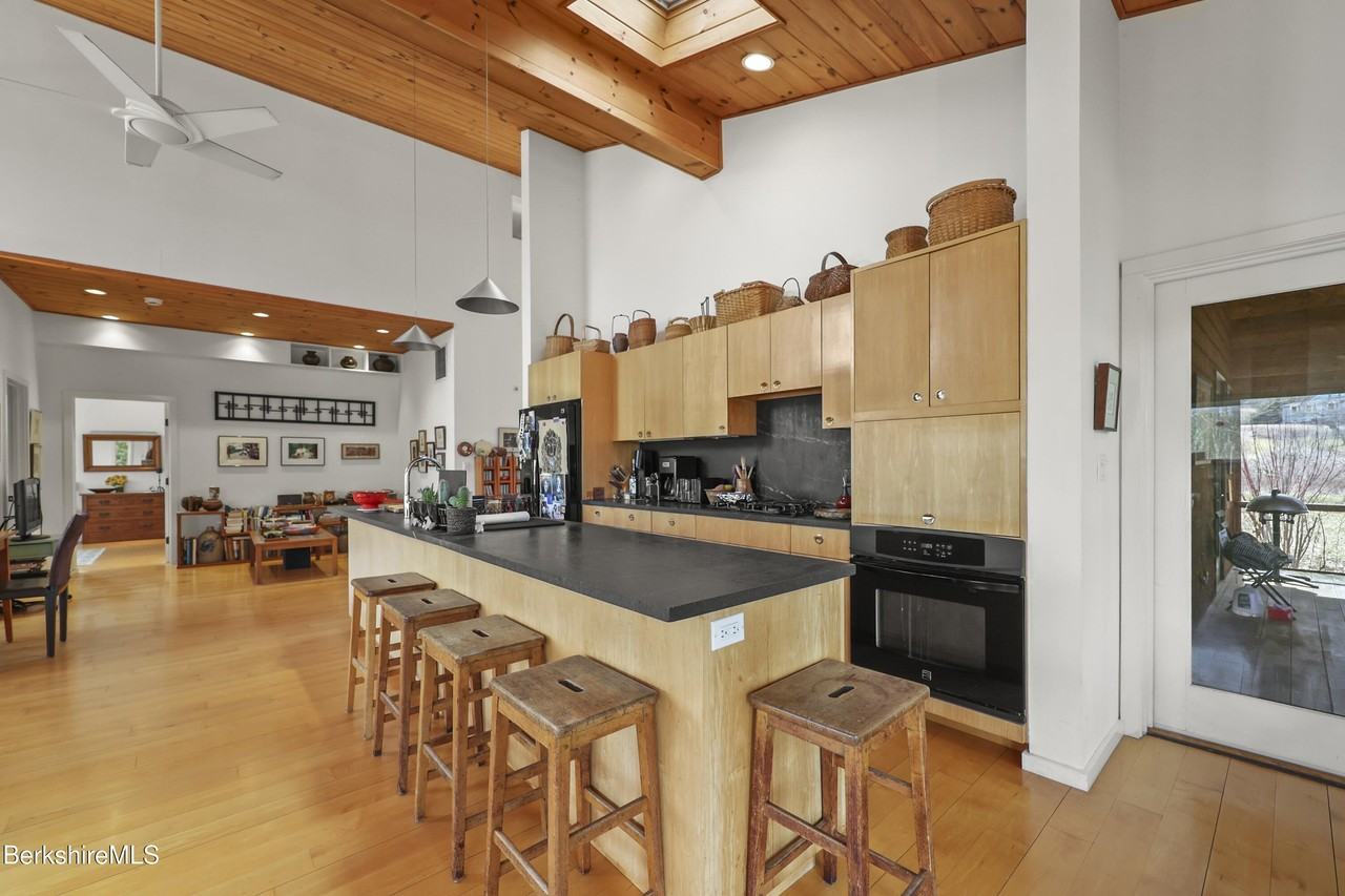 123 Jug End Rd - Photo 7 of 38