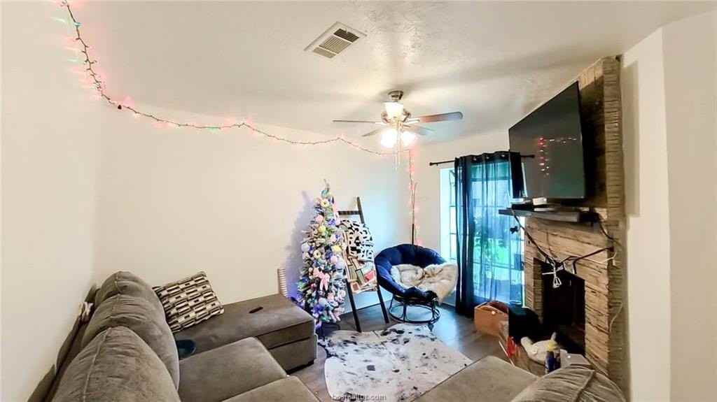 2802 Forest Bend Drive - Photo 3 of 10