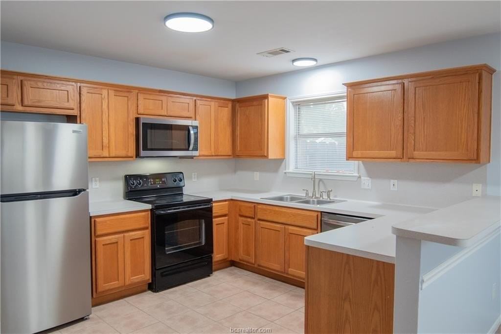 1735 Rock Hollow Loop - Photo 5 of 25