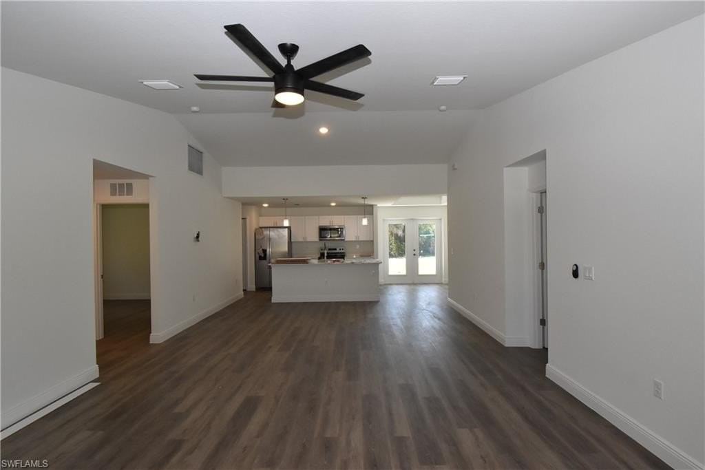 3393 Fergus St - Photo 2 of 21