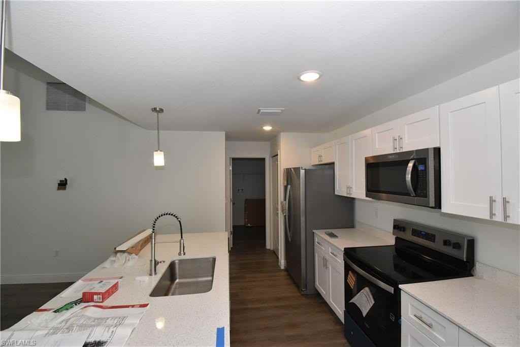 3393 Fergus St - Photo 4 of 21