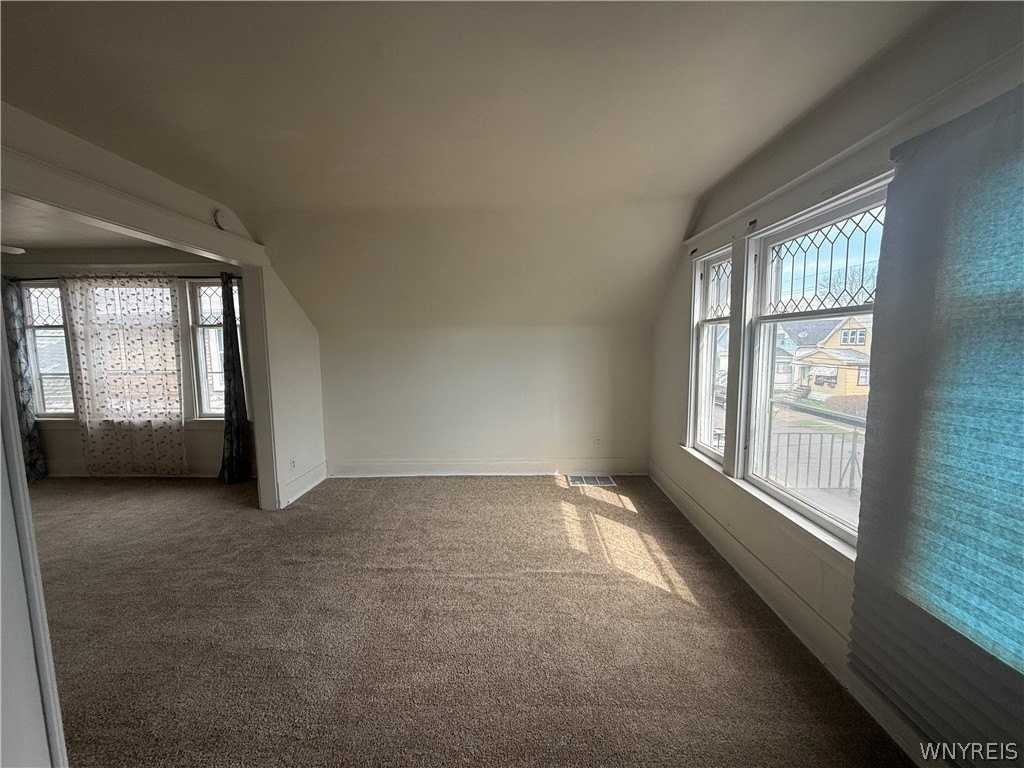 216 Newburgh Ave - Photo 5 of 12