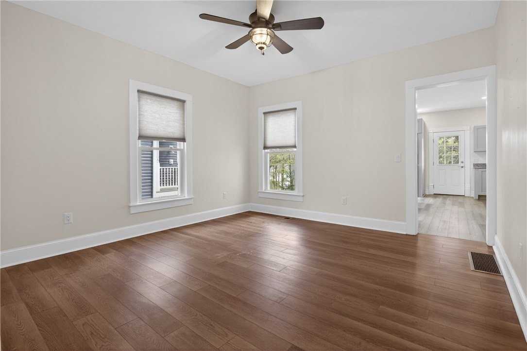 36 Cedar St - Photo 4 of 14