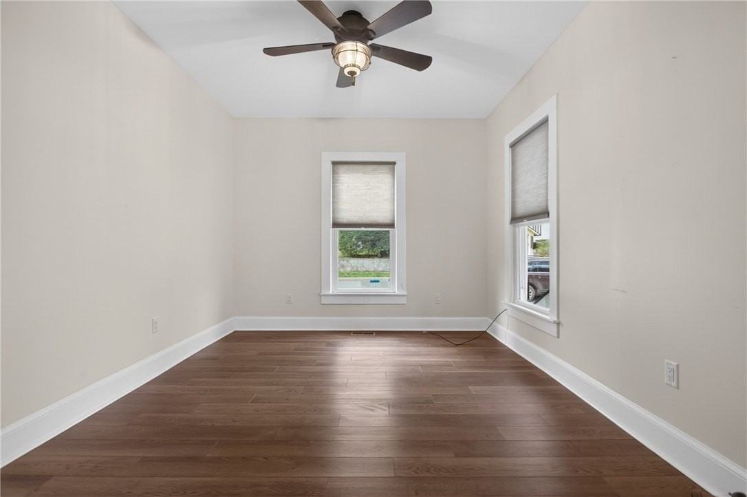 36 Cedar St - Photo 5 of 14